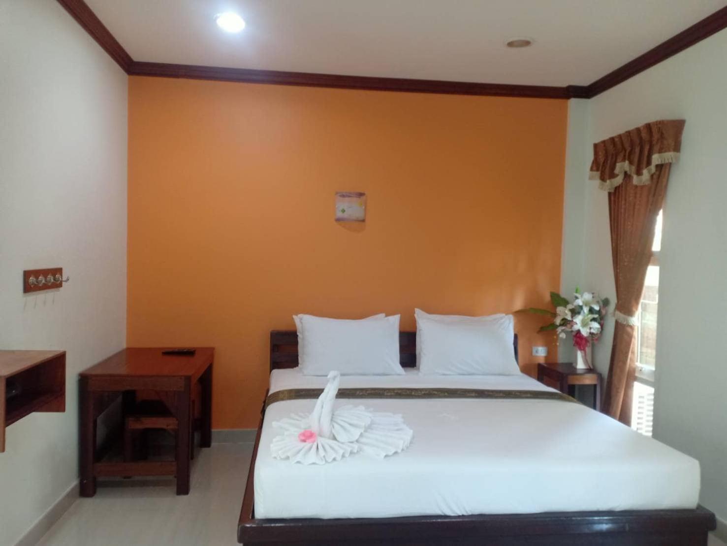 Capital O 75415 Nanthachart Riverview Resort Samut Songkhram Exterior foto